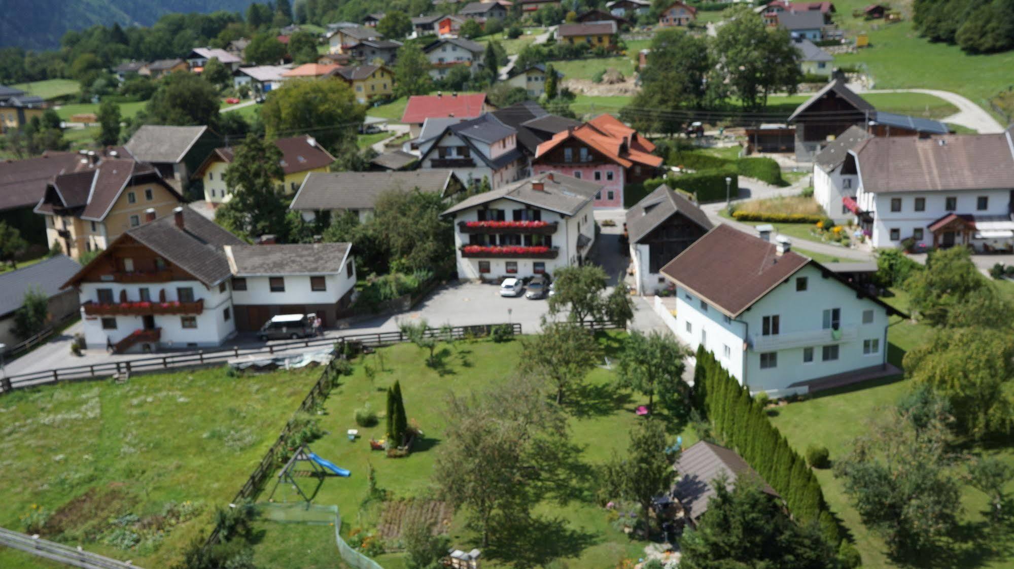 Gastehaus Zwischenberger Apartment Obervellach Exterior photo